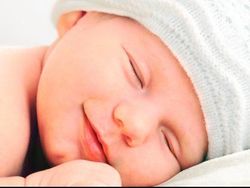 Lelah Bermain Bikin Anak Mengigau Saat Tidur