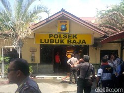 Polsek di Batam Terbakar, 15 Tahanan Segera Dievakuasi