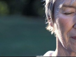 Patut Dicoba, 4 Cara untuk Bantu Meredakan Gejala Menopause