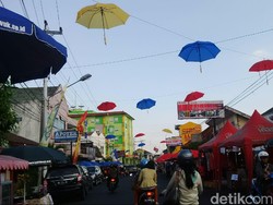 Kampung Ramadan di Pakualaman Yogya, PKL Dinaungi Payung Warna-warni
