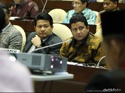 Muncul di Komisi II, Misbakhun Serang KPU Soal Audit BPK