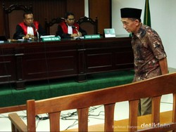 Fuad Amin Terima Setoran Miliaran Rupiah dari Dinkes Bangkalan