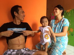 Pria-pria Tangguh Ini Rela Hatinya Dipotong Demi Bayinya