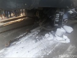 Kronologi Bus TransJ Tabrak 11 Kendaraan di Mampang