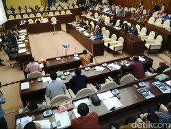 Rapat dengan Komisi II, KPU Siapkan Data Pilkada yang Sempat Diprotes