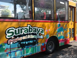 Seperti di Eropa, Bisa Naik Bus Antik untuk Nikmati Spot Wisata Surabaya