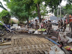 Tugas Satpol PP, Tegakkan Perda hingga Bantu Evakuasi Kucing