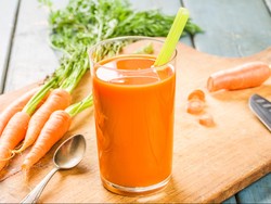 Mau Kulit Tak Cepat Keriput di Usia Tua? Makan Wortel dan Sayur Hijau