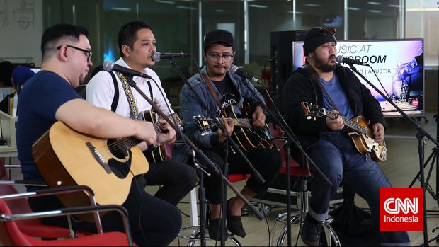 SORE saat tampil di Music at Newsroom di kantor CNNIndonesia.com