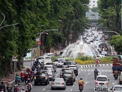 Patroli hingga Super Lantas, Formula Polisi Atasi Masalah Lalin Surabaya