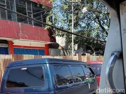 Taksi Uber di Bandung akan Ditertibkan, Bagaimana dengan Mobil Preman?