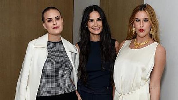 Demi Moore bersama kedua anaknya