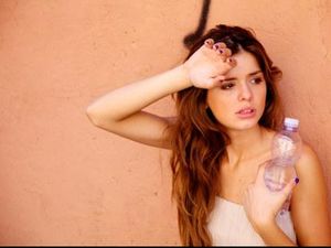 4 Tips agar Tidak Dehidrasi Saat Berpuasa