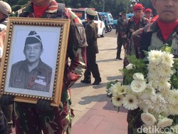 dr Ben Mboi di Mata Menkes Nila: Keras Tapi Baik Hati