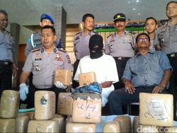 Ditangkap Polisi, Pembawa Ganja 216 Kg di Banda Aceh Mengaku Dibayar Rp 2 Juta