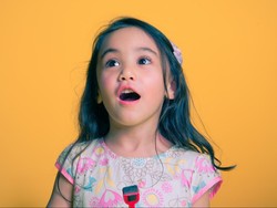 Anak Cenderung Cerewet dan Banyak Bertanya, Begini Baiknya Ortu Bersikap