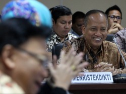 Menteri Nasir: Kampus yang Adakan Wisuda Bodong akan Ditutup
