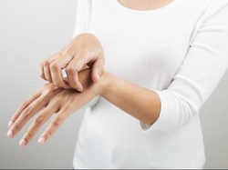 Telapak Tangan Gatal dengan Bintik Berair Tanda Sakit Apa Dok?