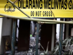 Detik-detik Pembunuhan, Perampokan Dolar dan Pembakaran Rumah