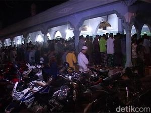 Video Tarawih Super Kilat di Blitar