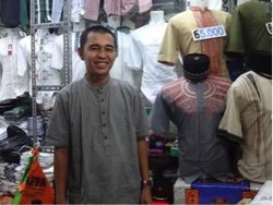 Azwar Darasah,  Batal Jadi Hakim Malah Sukses Jadi Saudagar Baju Koko