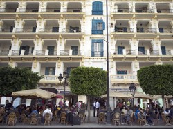 Serang Pemilik Kafe yang Buka Saat Ramadan, 4 Polisi Tunisia Dipecat