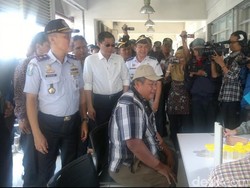 Sidak Terminal Bungurasih, Menhub Jonan Minta Kondisi Terminal Dibenahi