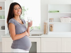 Ibu Hamil Tetap Enerjik Saat Puasa Tanda Bayi Cukup Nutrisi?