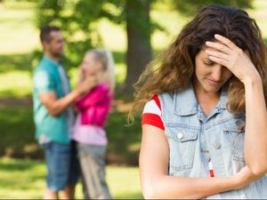 Remaja Pacaran Kelewat Batas, Apa Penyebabnya?