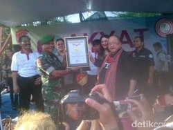 Pasang 2015 Spanduk Bahaya Narkoba, Kodim 0502 Jakut Raih Rekor Muri