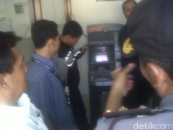 Pencuri Rusak ATM BCA di Yogyakarta