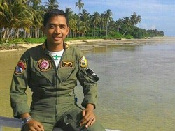 Sandy Permana, Pilot Hercules Jatuh Ketua Senat dan Siswa Terbaik Sekkau