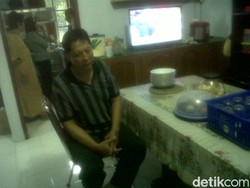 Sang Ayah Berharap Ada Mukjizat untuk Keselamatan Kopilot Hercules Pandu Setiawan