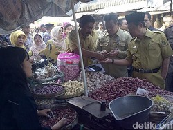 Merica Palsu yang Beredar di Kota Mojokerto Berbahan Gypsum