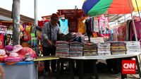Kawasan Lenggang Jakarta di Monas digunakan berbagai pedagang untuk berjualan