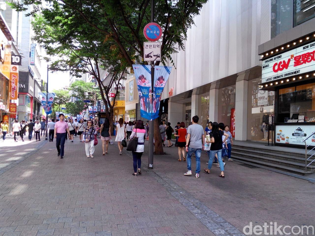 Pusat Perbelajaan Myeong Dong