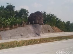 Saat Melintas di Tol Cipali, ini Penampakan Batu Bleneng di Sisi Jalan