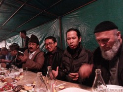 Menikmati Buka Puasa di Masjid Petersburg yang Pernah Disinggahi Sukarno