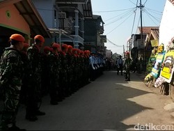 Karangan Bunga Danlanud hingga Panglima TNI Berjajar di Rumah Sertu Aang