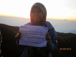 Lulus S1 Terbaik, Siti Anak Kuli Bangunan Kini Mengejar Kuliah S2 Jerman