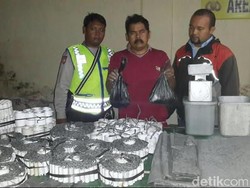 Polsek Singosari Gerebek Pabrik Petasan, Ribuan Mercon Disita