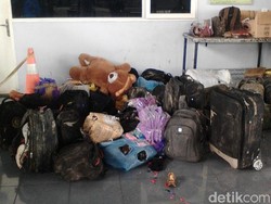 Keluarga Mulai Ambil Koper Korban Hercules