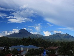 Status Gunung Soputan Diturunkan Jadi Waspada