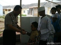 Rayakan HUT Polri, Polsek Sepatan Santuni Anak Yatim