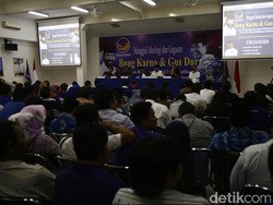 Kader NasDem Diimbau Pelajari Pemikiran Bung Karno dan Gus Dur