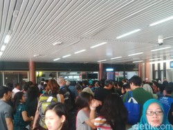 Menhub Akan Tegur PT Angkasa Pura II Soal Manajemen Krisis Bandara