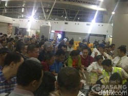 Kebakaran di Cengkareng Berdampak Sampai Bandara Juanda