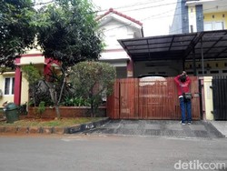 Rumah Kompol Apip Sepi, Ada Satpam KPK dan Petugas Kepolisian Berjaga