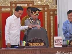Ini Aksi Pemerintah Jokowi Merajut Toleransi Beragama yang Terkoyak di Tolikara