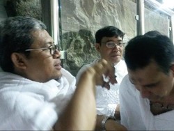 Doa Gubernur Aher di Depan Kabah yang Kali ini Berbeda, Apa?